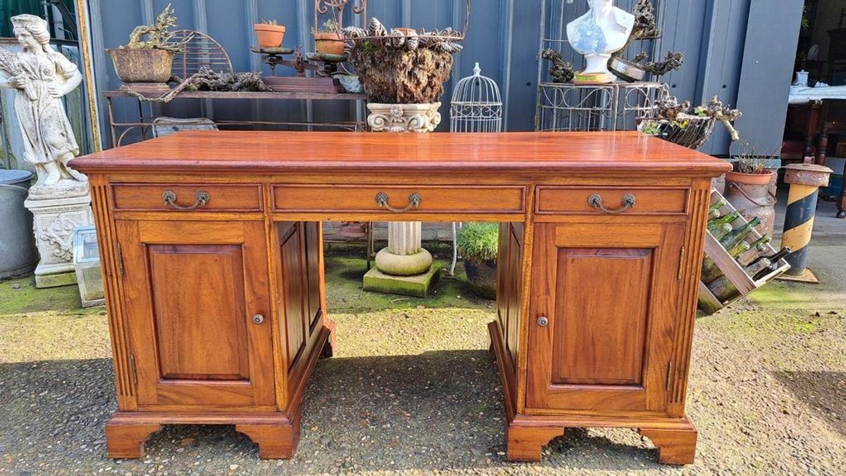 Teakhouten Bureau, Schrijftafel, Desk Afm. 150 X 64cm En 79c image 4