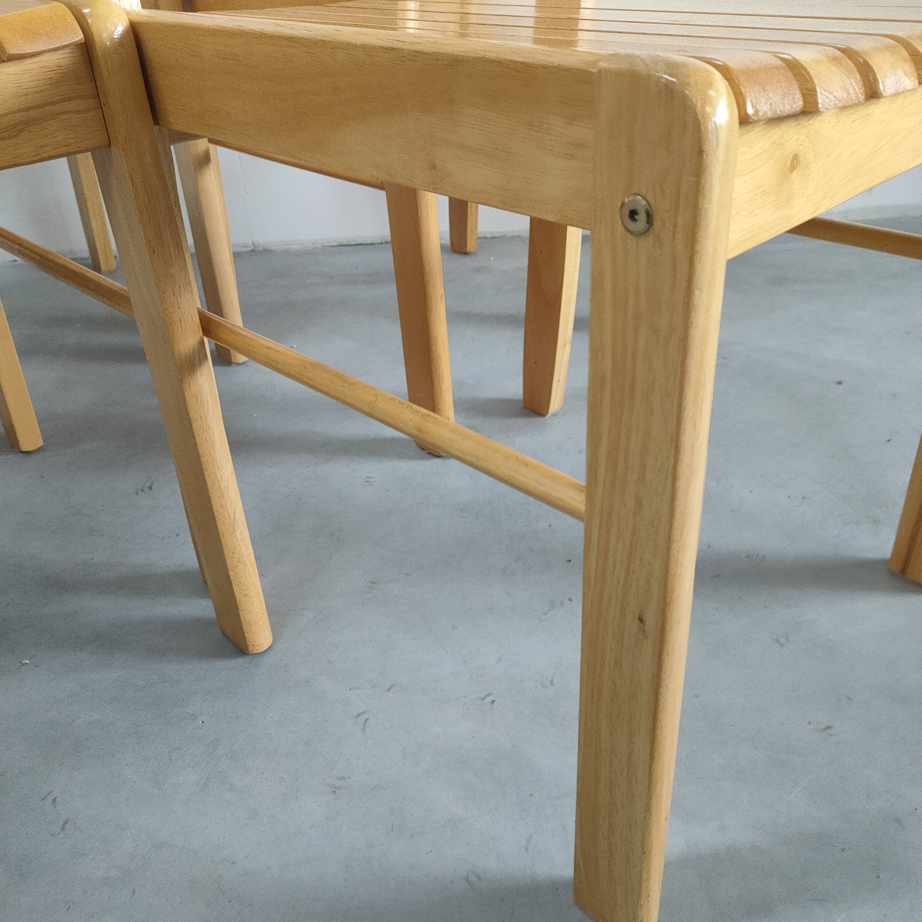Set (van 4) Scandinavische Beukenhouten Eetkamerstoelen image 10