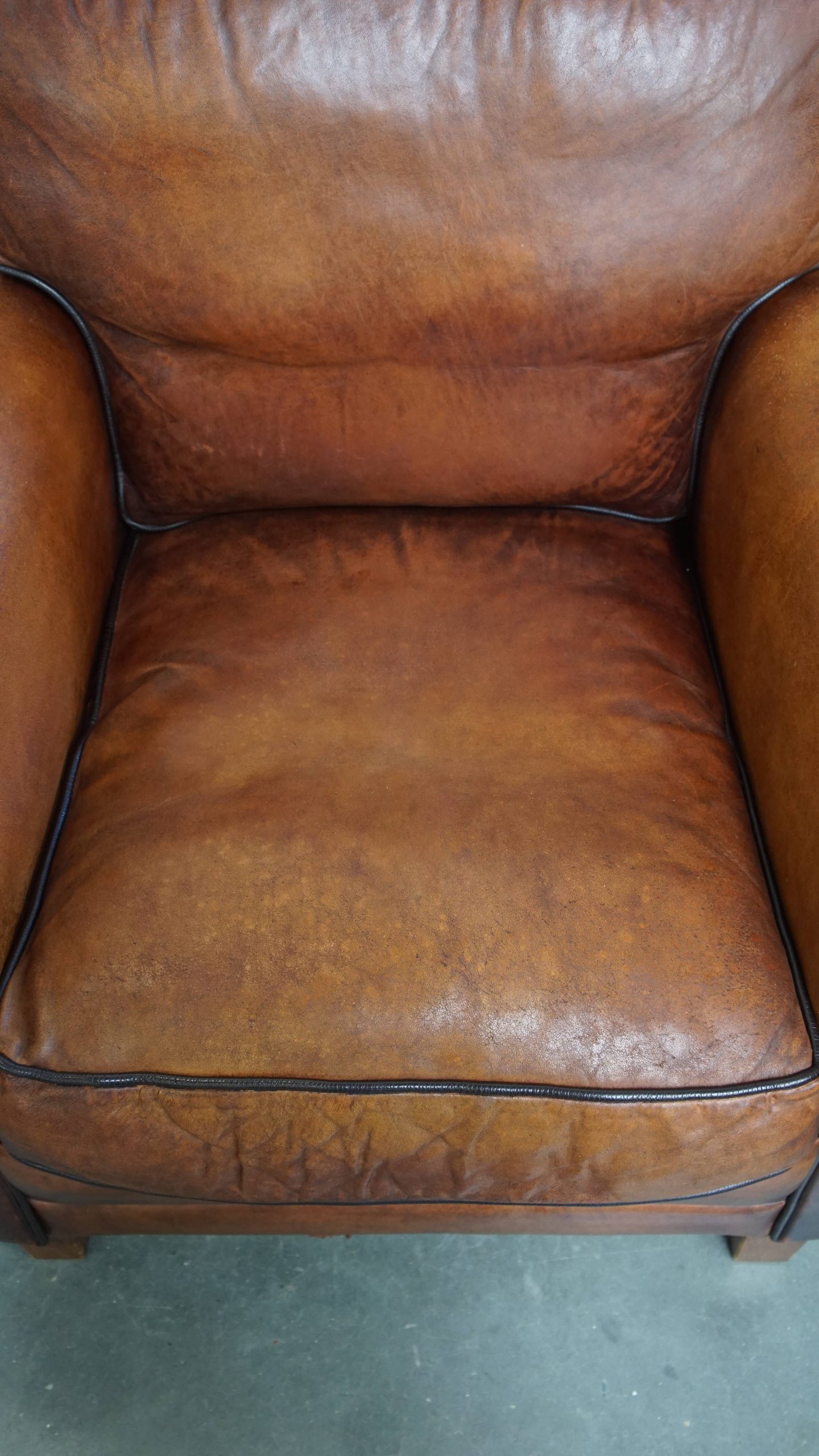 Set Van 2 Schapenleren Armchairs In Engelse Stijl Met Een Unieke Vormgeving En Mooie Kleuren image 7