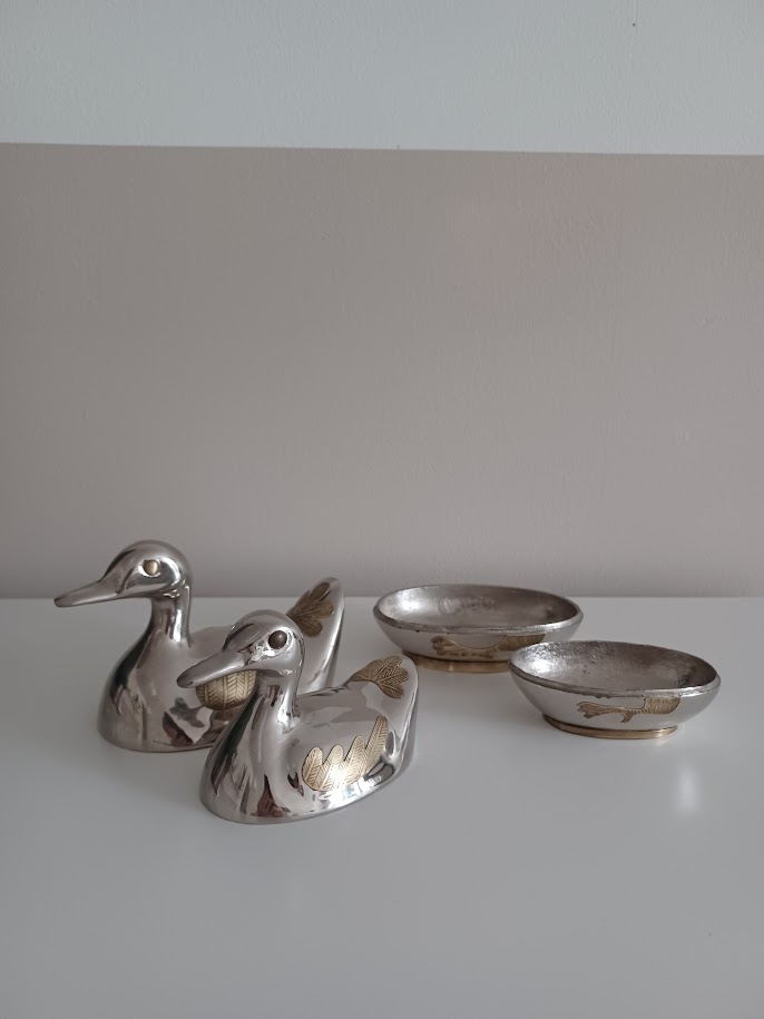 Vintage Koppel Tinnen Eendjes Met Koper. Opbergdoosjes. image 7