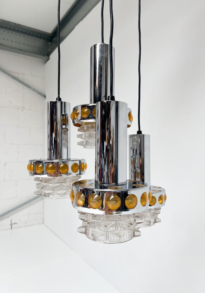 Massive Cascade Kroonluchter Met 4 Lichtpunten, 1970's image 2