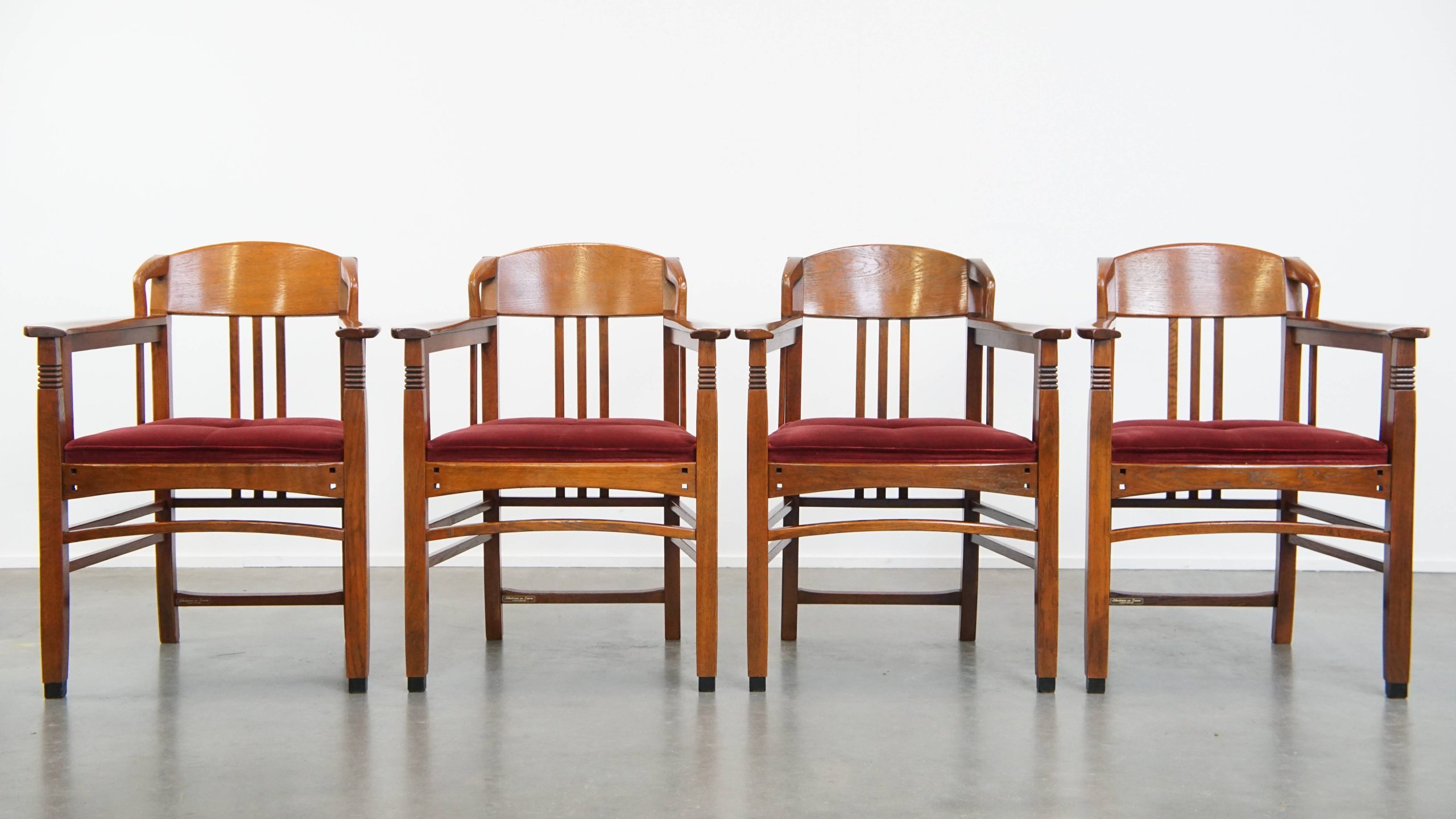Set Van 4 Art Nouveau/ Jugendstil Design Schuitema Eetkamerstoelen Met Rode Stoffen Bekleding image 3