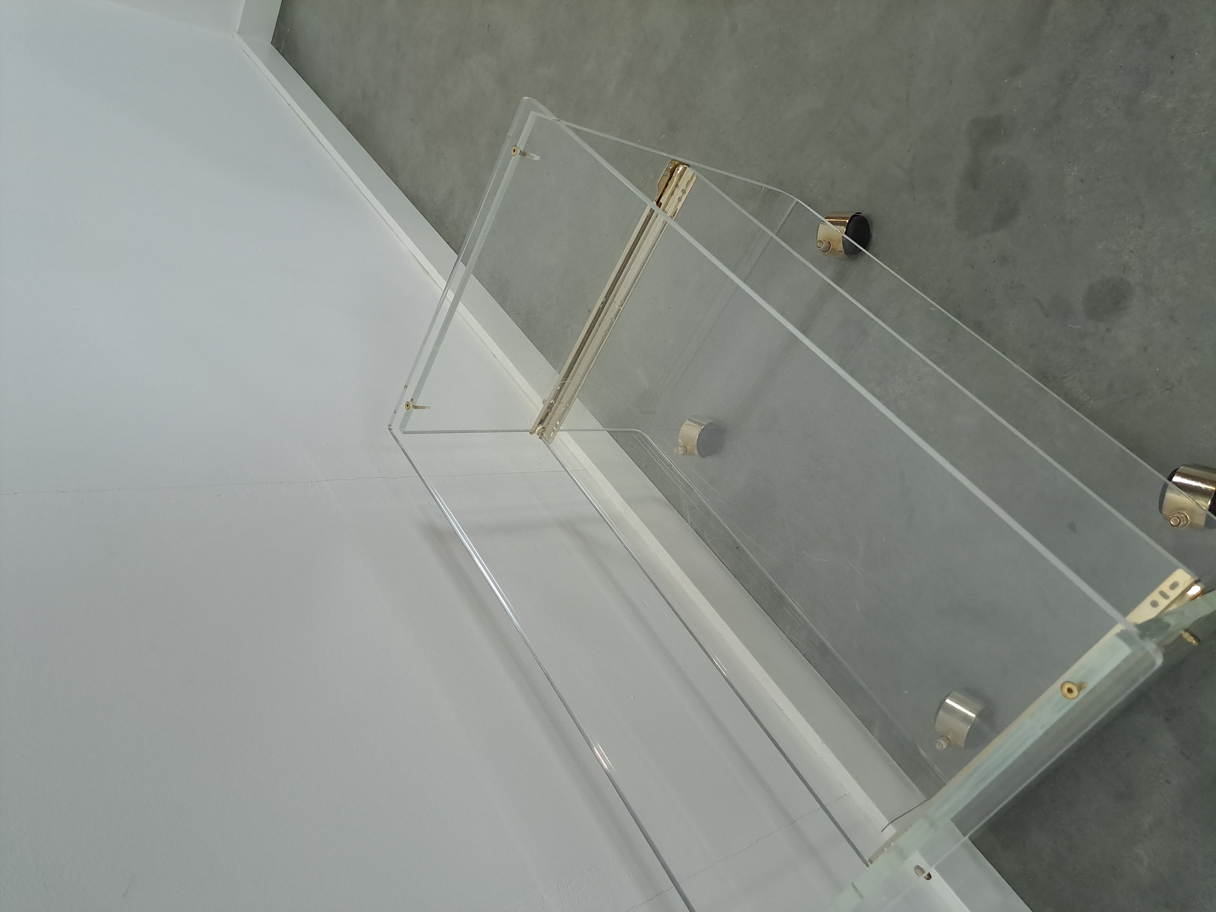 Space Age Plexiglas Trolley Met Messing, Tv Meubel image 16