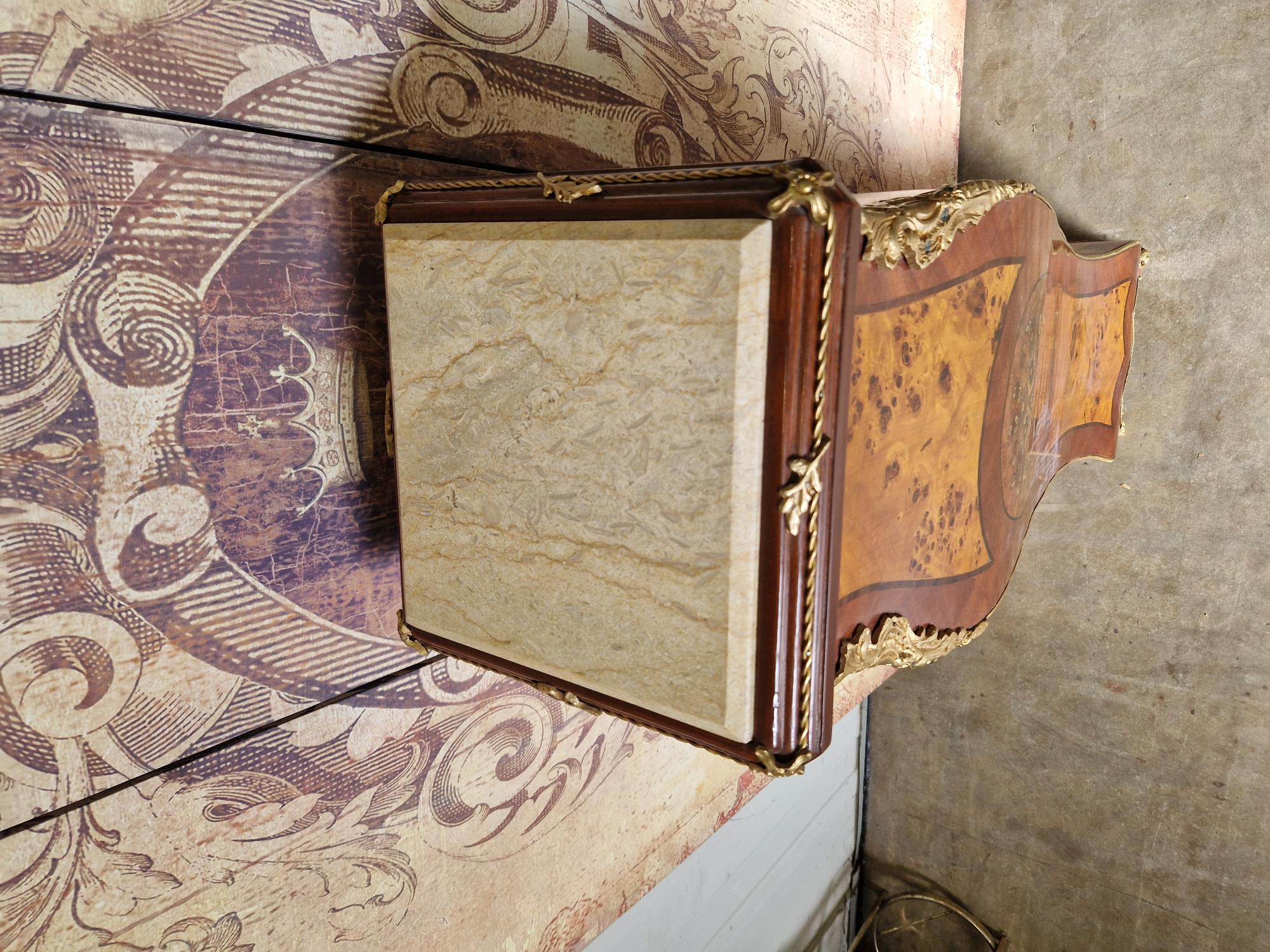 Klassieke Zuil, Plantentafel, Piedestal, Wortelfineer En Marmeren Blad En Missing Versieringen Afm. 30x30cm En 126cm Hoog. image 6