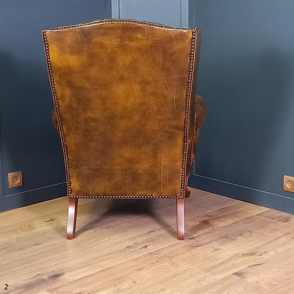 Cognackleurige Chesterfield Wingback Fauteuil (2x) image 11