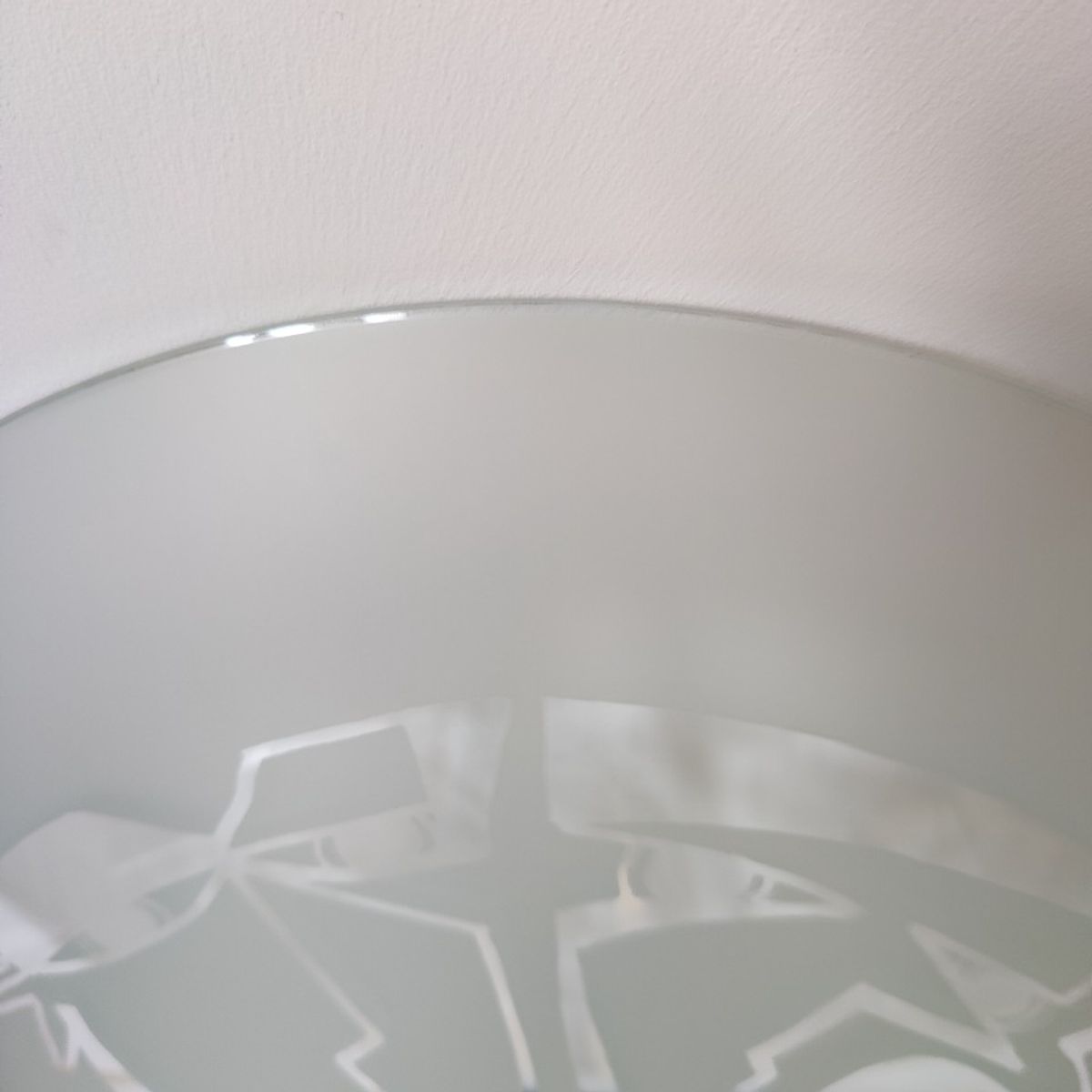 Glazen Schaal Met Geëtst Patroon Van Maskers Ca 1990 - 2000 image 6