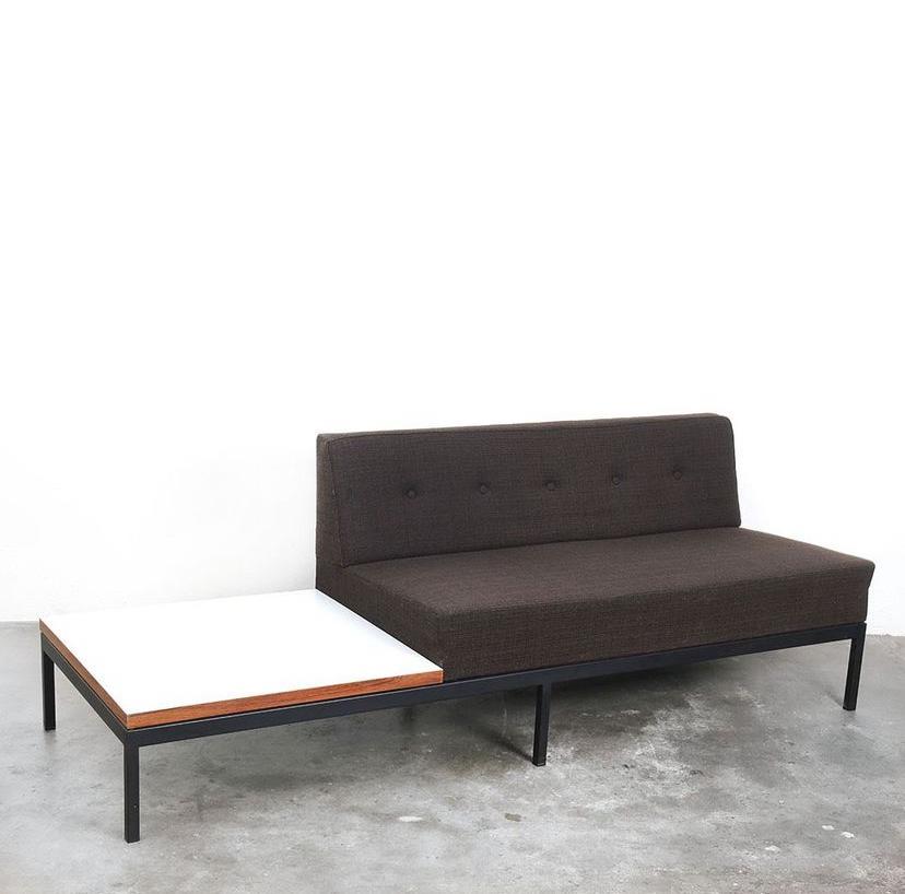 Artifort Designbank. Ontwerper: Kho Luang Ie. Vintage. image 3