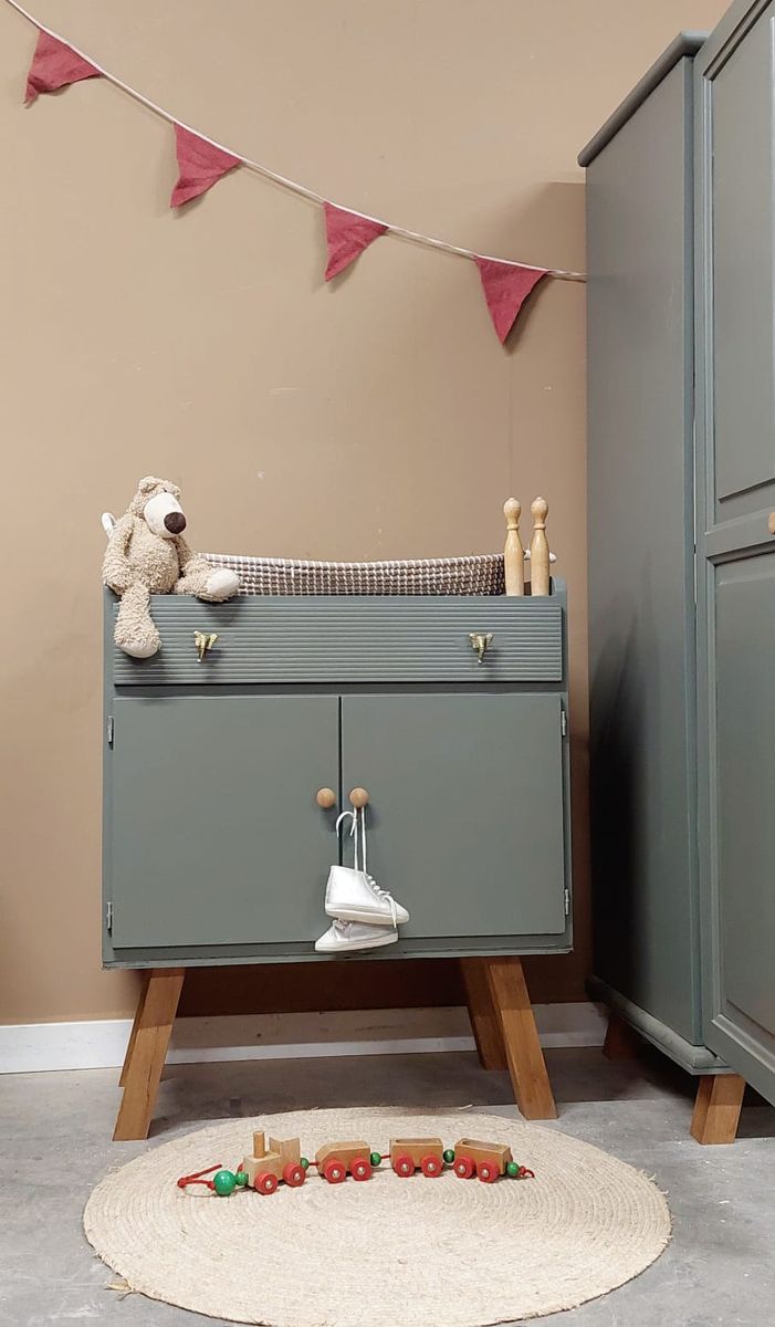 Vintage Commode Met Bladvergroter Groen image 4