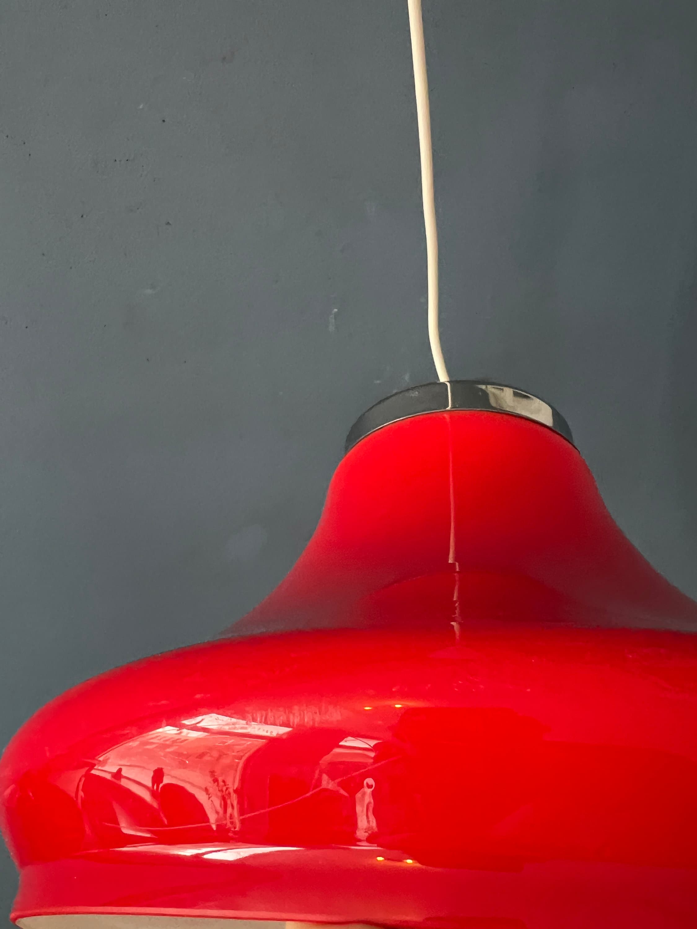 Rode Space Age Hanglamp Van Plexiglas Met Chroom Kapje image 9