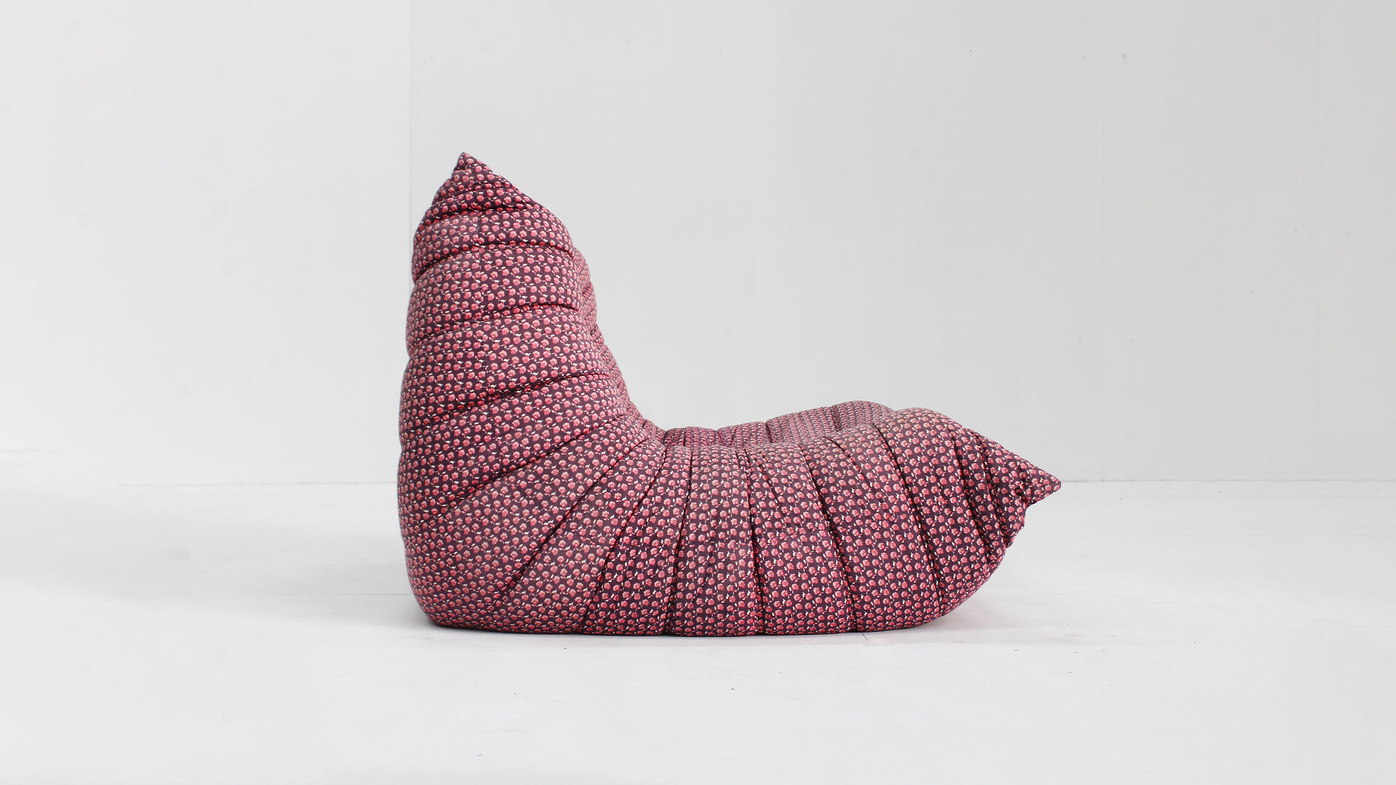 Vintage Togo Armchair By Michel Ducaroy For Ligne Roset 1976 image 4