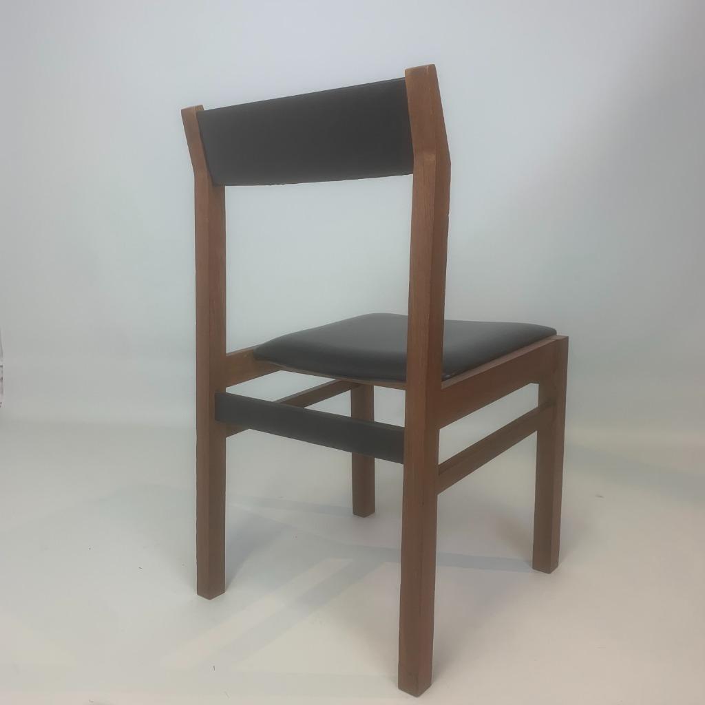 Eetkamerstoelen Van Pieter De Bruyne Voor V-form image 4