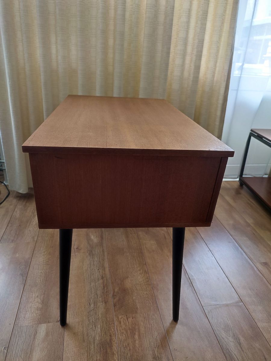 Vintage Houten Bureau Op Zwarte Poten Met Lade En Kastje image 14