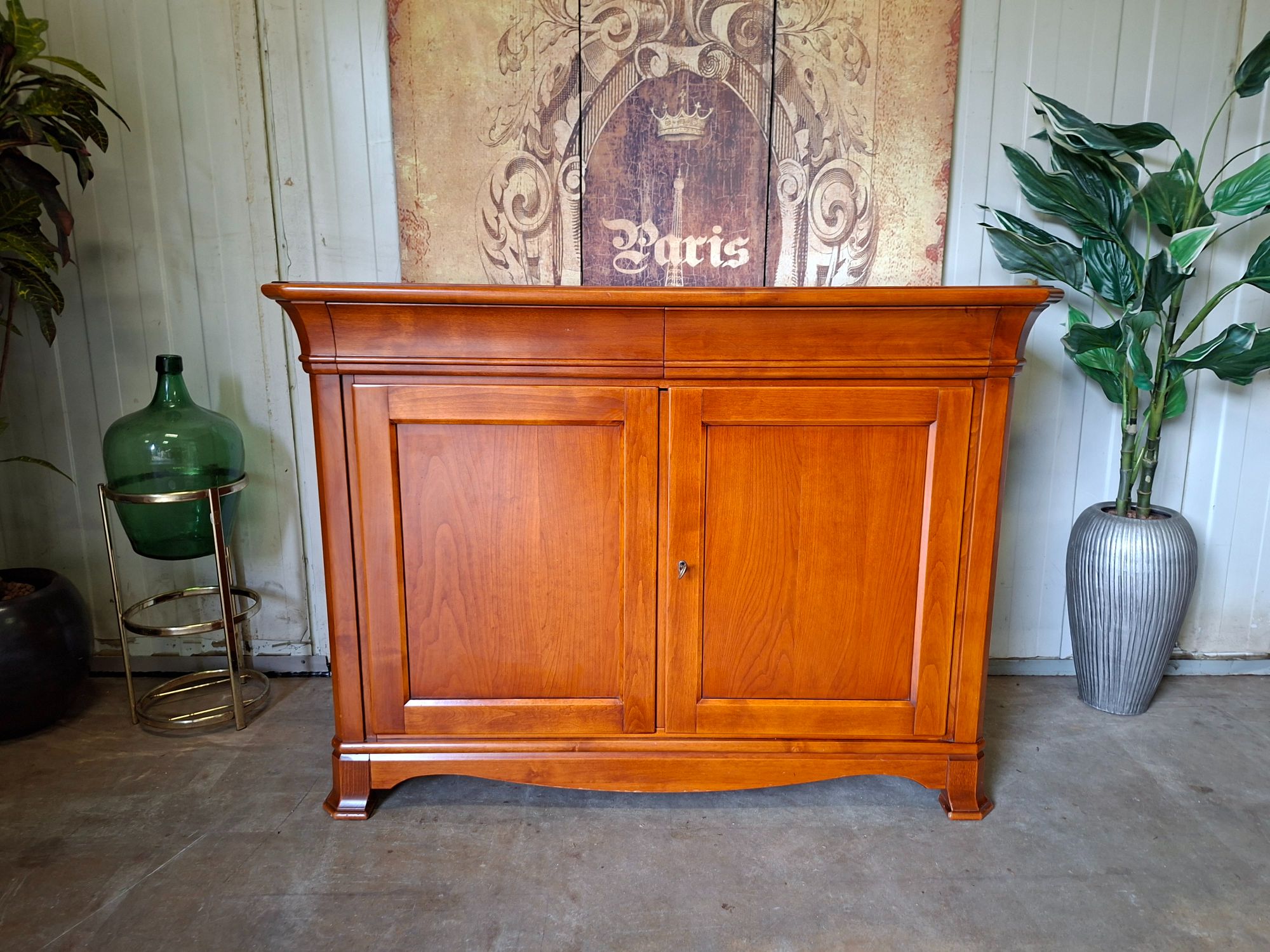 Klassiek Engels Commode, Dressoir, Wandconsole Hele Lichte Gebruikerssporen Afm. 123x52cm En 90cm Hoog. image 2
