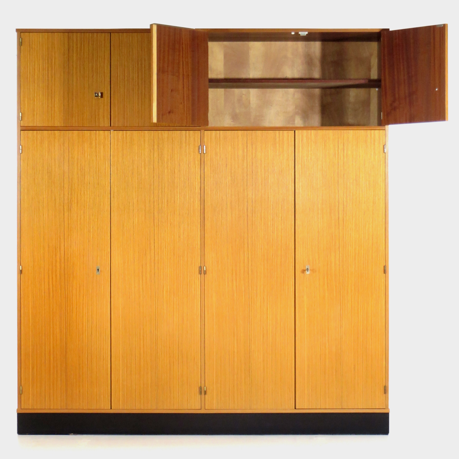 Grote Hoge Vintage Design Kledingkast In Teak, 1960s image 4