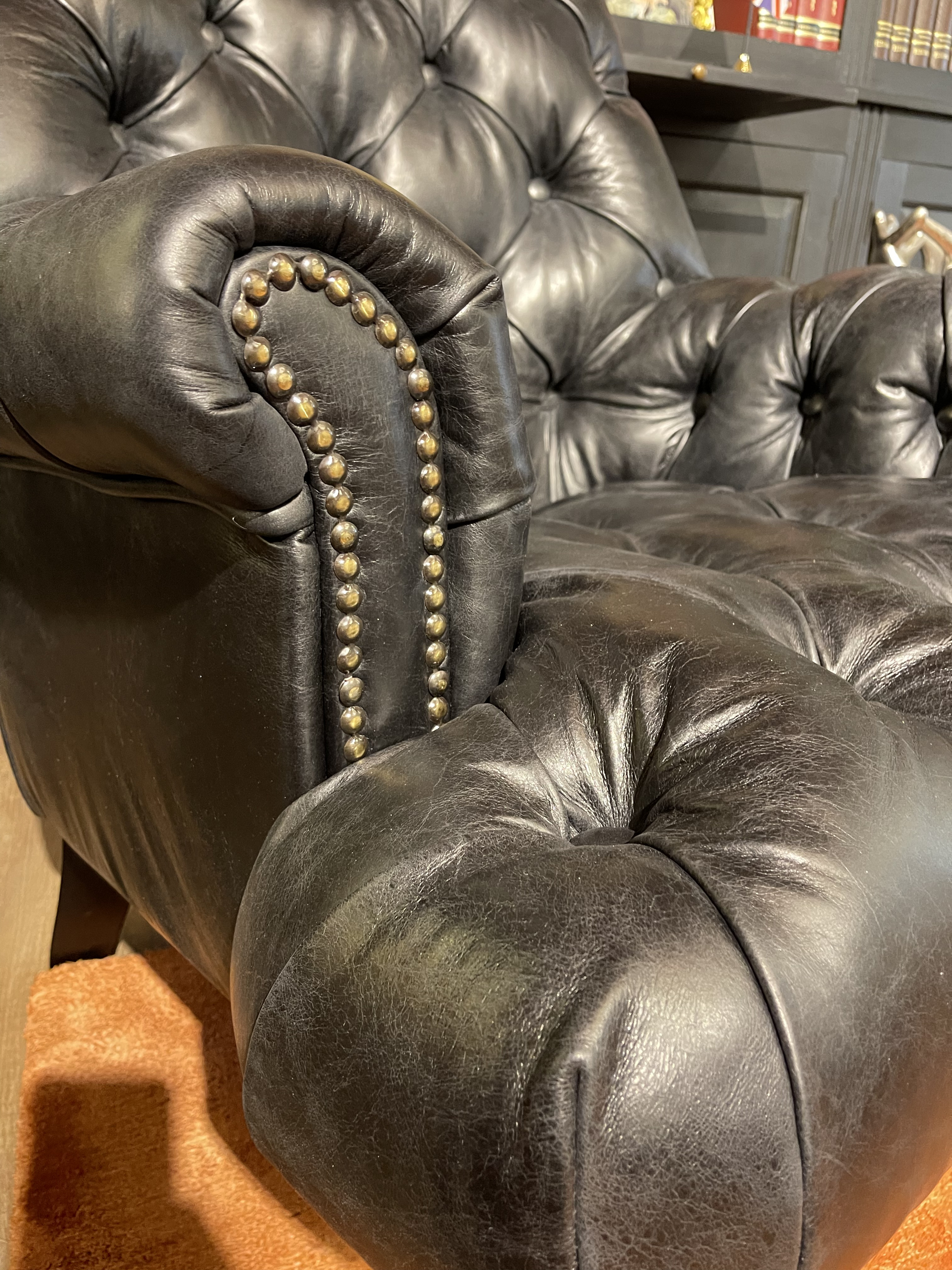 Showroommodel: Scholar Chesterfield Fauteuil Lazzy Vintage Zwart Leer image 3