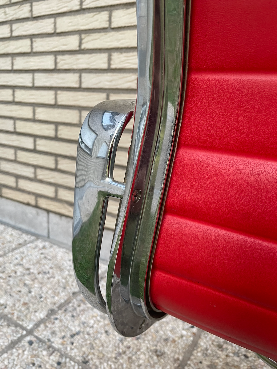 Ea108-stoel Van Charles & Ray Eames Voor Herman Miller, 1970s. image 5