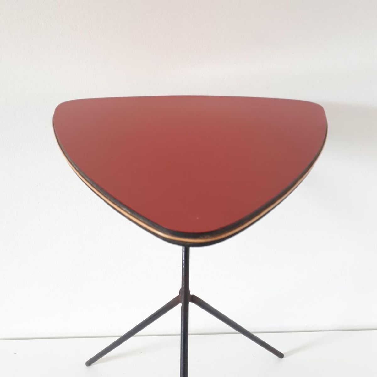 Mathieu Mategot Triangle Artimeta Design Tafeltje image 4