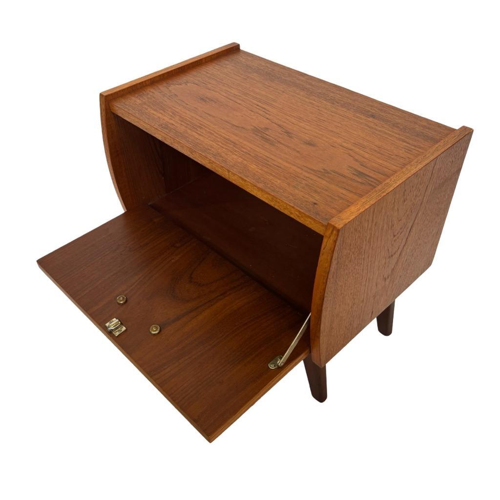 Vintage Nachtkastjes Set Van 2 Teak Fineer Jaren 60 image 14