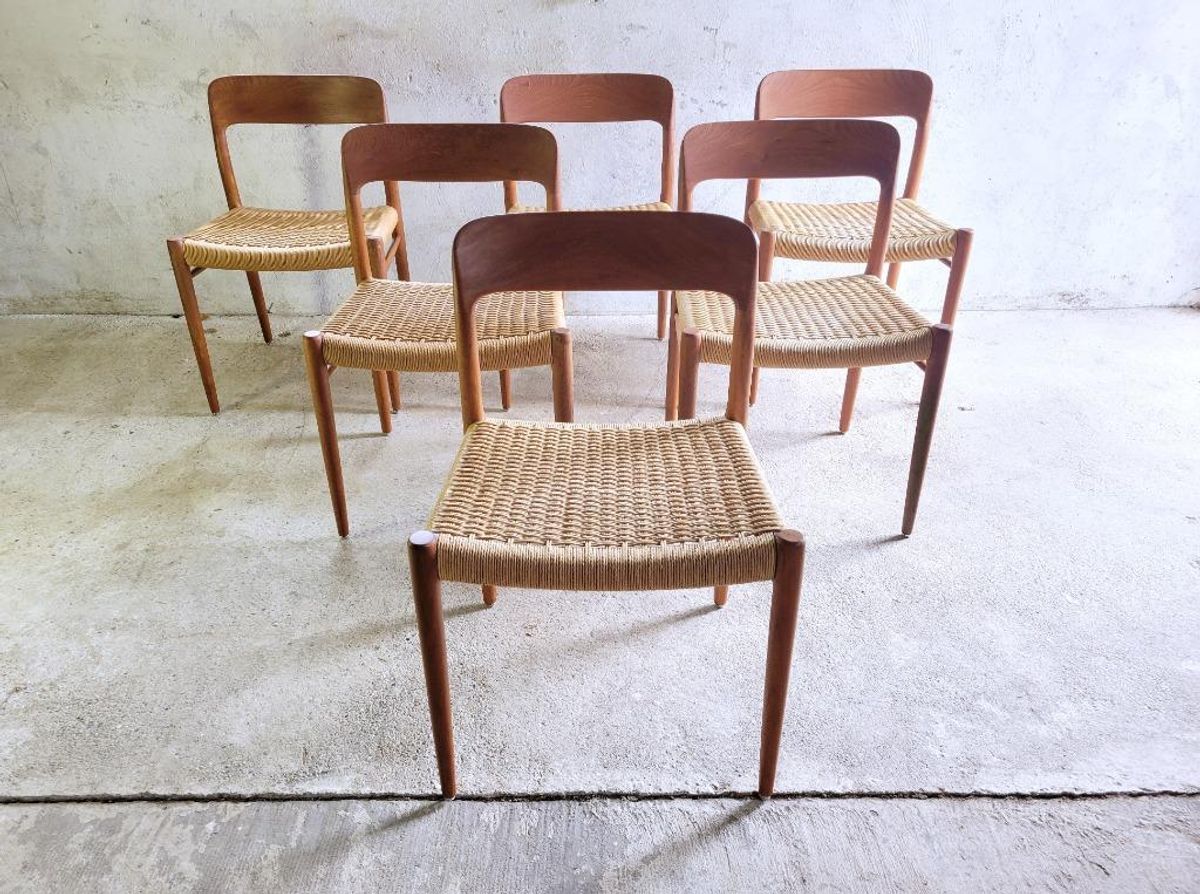 Set Van Zes Model 75 Stoelen In Teak Van N.o. Moller image 1
