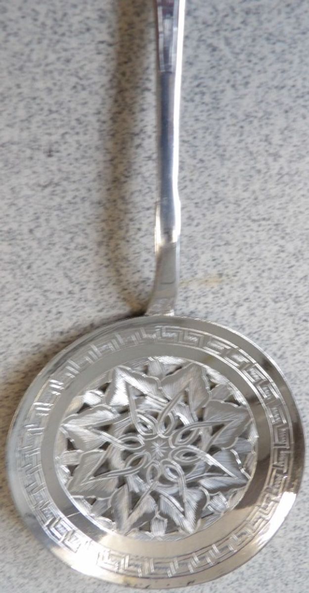 Zilveren Fruitschep/zeef. image 4