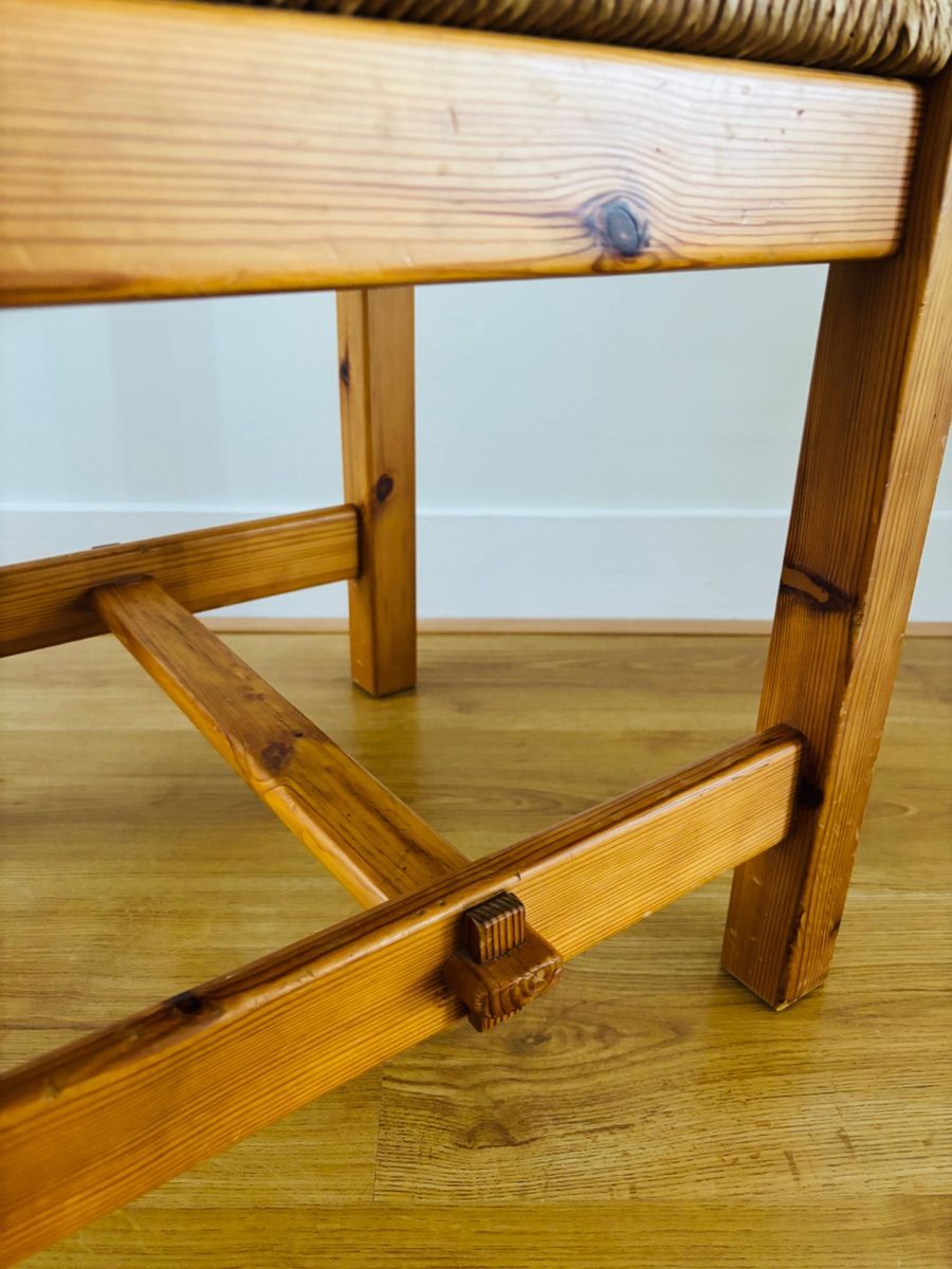 Set Van 4 Vintage Massief Grenenhouten Stoelen Met Biezen Zitting image 7