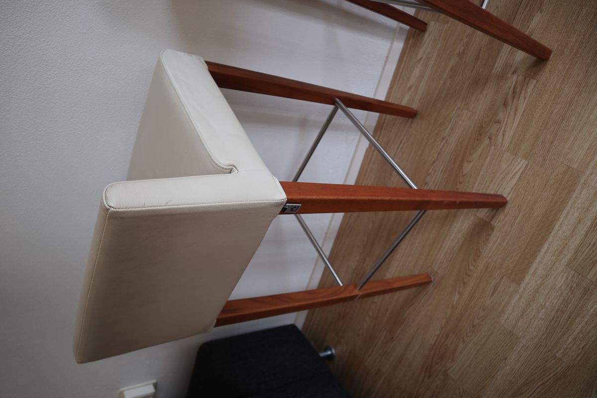 4 Hülsta Barkrukken In Perfecte Staat – Optionele Bartafel Voor Kleine Meerprijs image 11