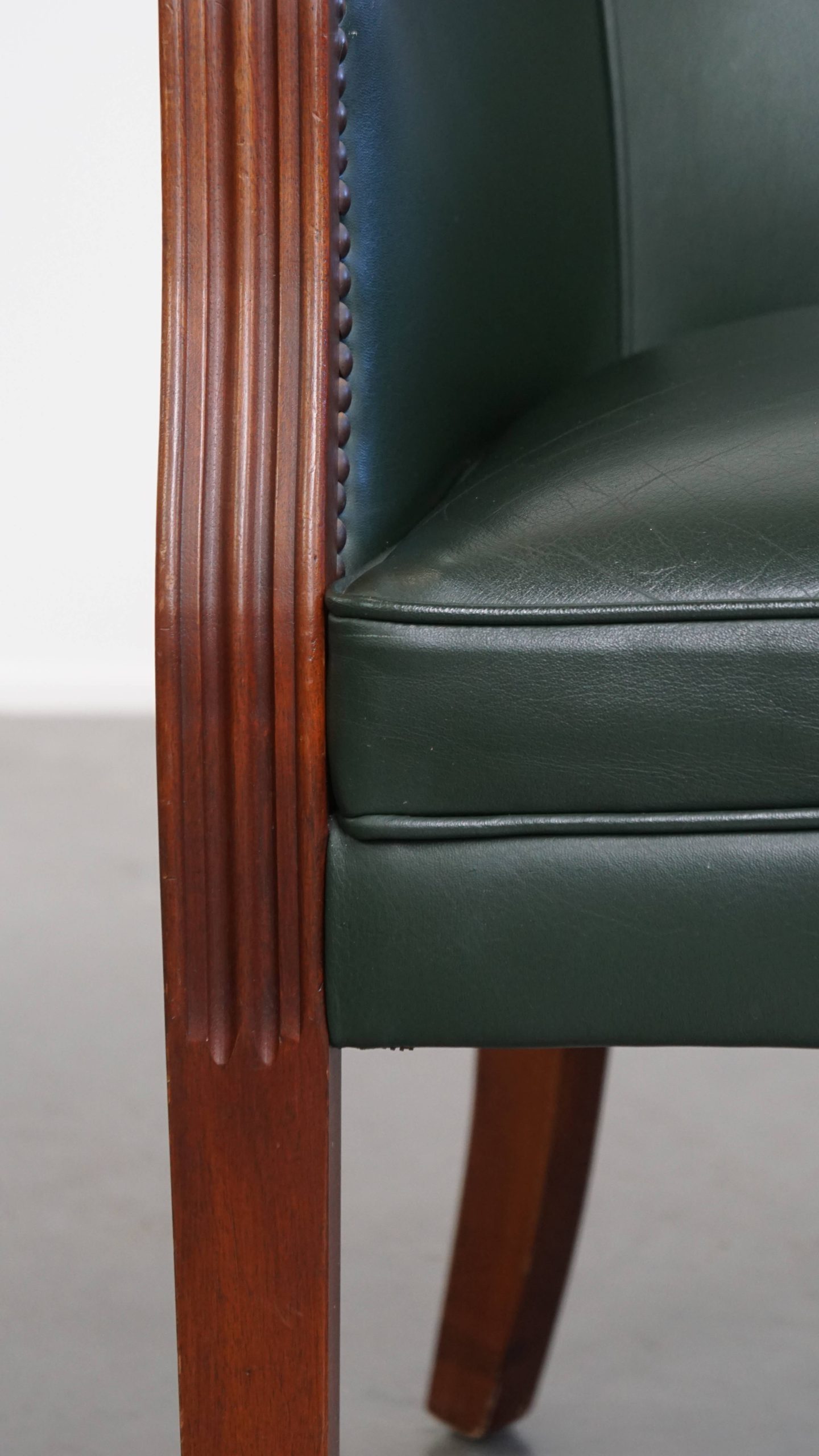 Charmante Groene Rundleren En Houten Bijzet/ Eetkamer/ Bureaustoel In Engelse Stijl image 12