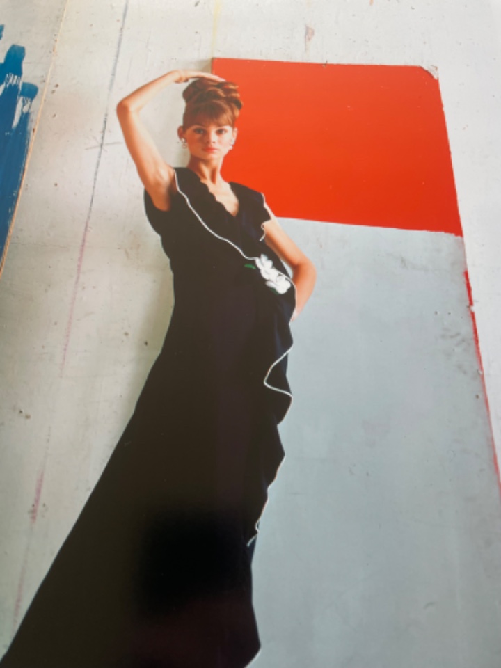 Cecil Beaton, Jean Shrimpton Vogue June 1964, image 5