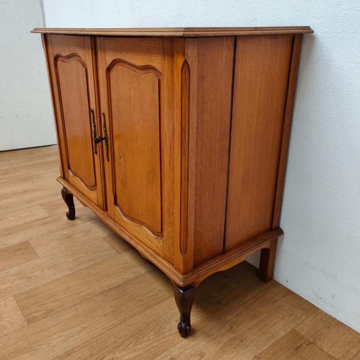 Vintage Queen Ann Schoenenkastje Halkastje Wandkastje Schoenenkast. image 6
