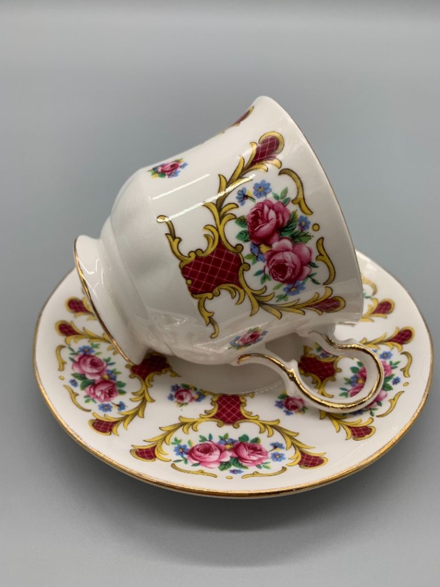 Queen Anne Bone China Kop En Schotel image 2