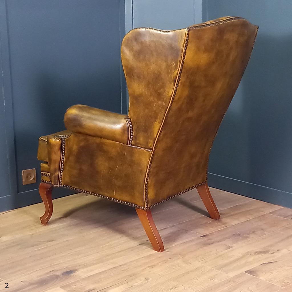 Cognackleurige Chesterfield Wingback Fauteuil (2x) image 13