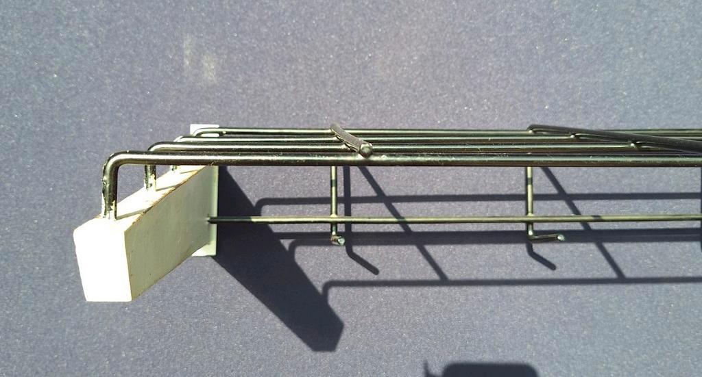 Vintage Kapstok Met Zwart Metaal Hoedenrek, Retro Design image 2