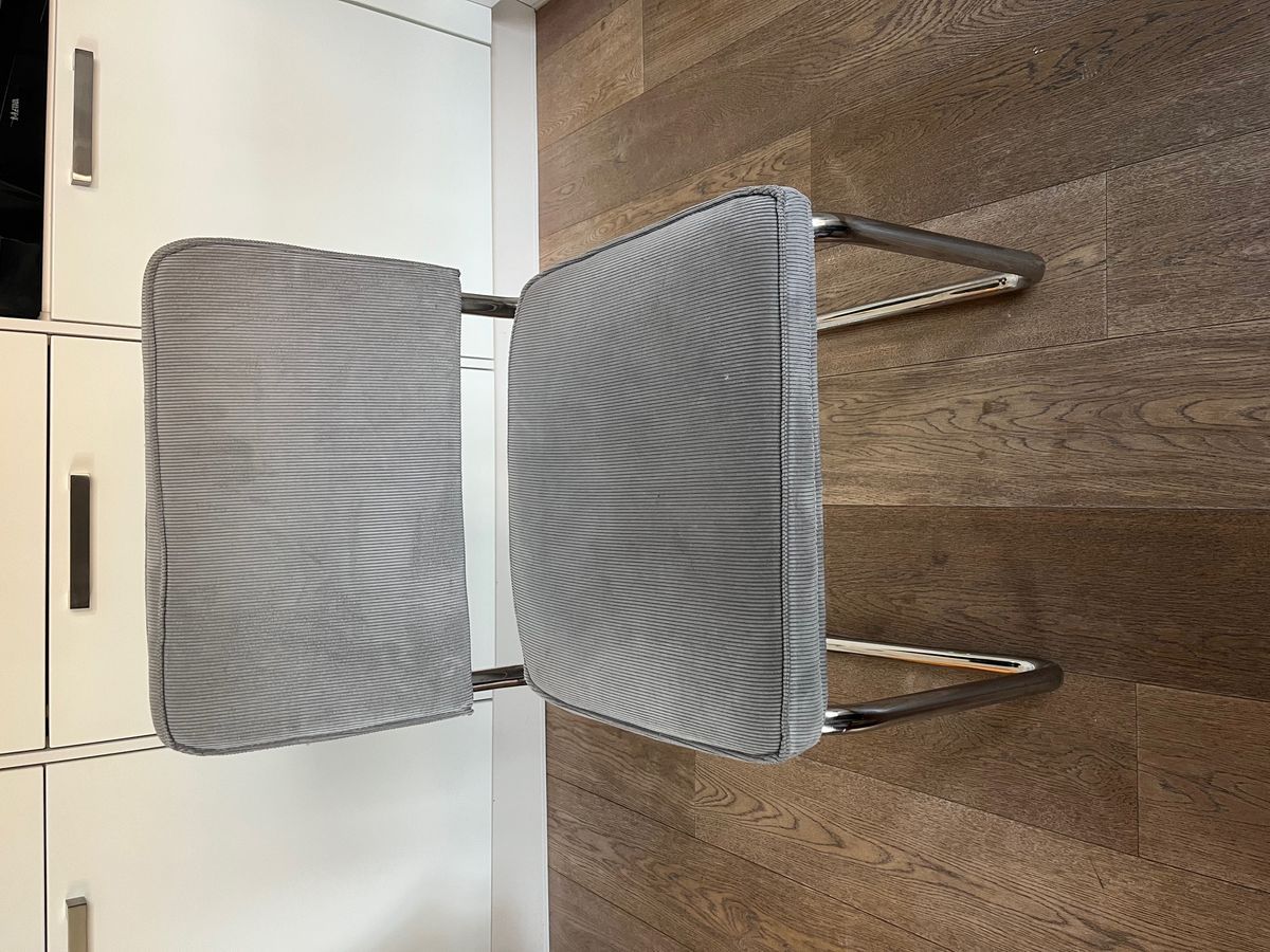 Set Van 4 Zuiver Ridge Rib Eetkamerstoelen (grijs Ribstof) image 2