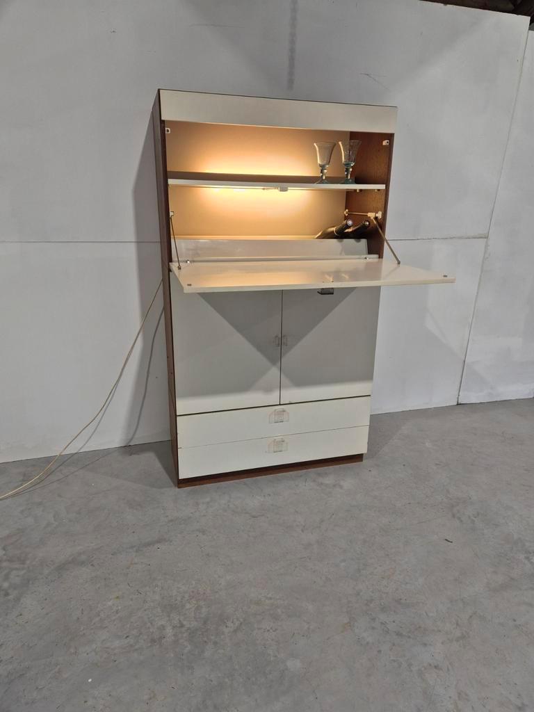 Pastoe Vintage Kast Met Bar En Licht Design image 2