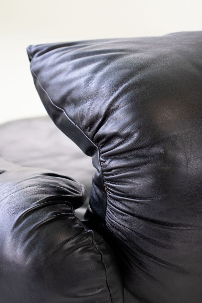 Cassina Maralunga 3-seater – Early Edition 1970s image 10