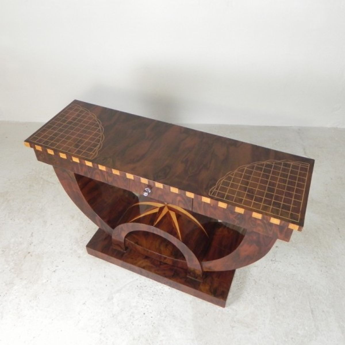 Art Deco Stijl Consoletafel Met Verschillende Soorten Ingelegd Hout image 3