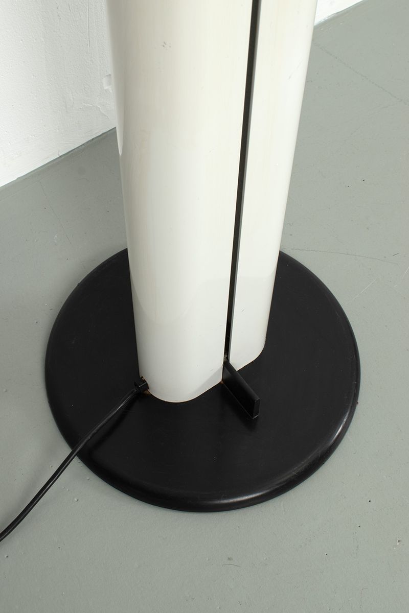 Artemide Megaron Lamp image 8