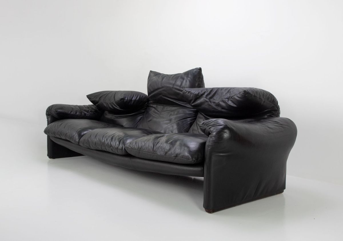 Cassina Maralunga 3-seater – Early Edition 1970s image 6