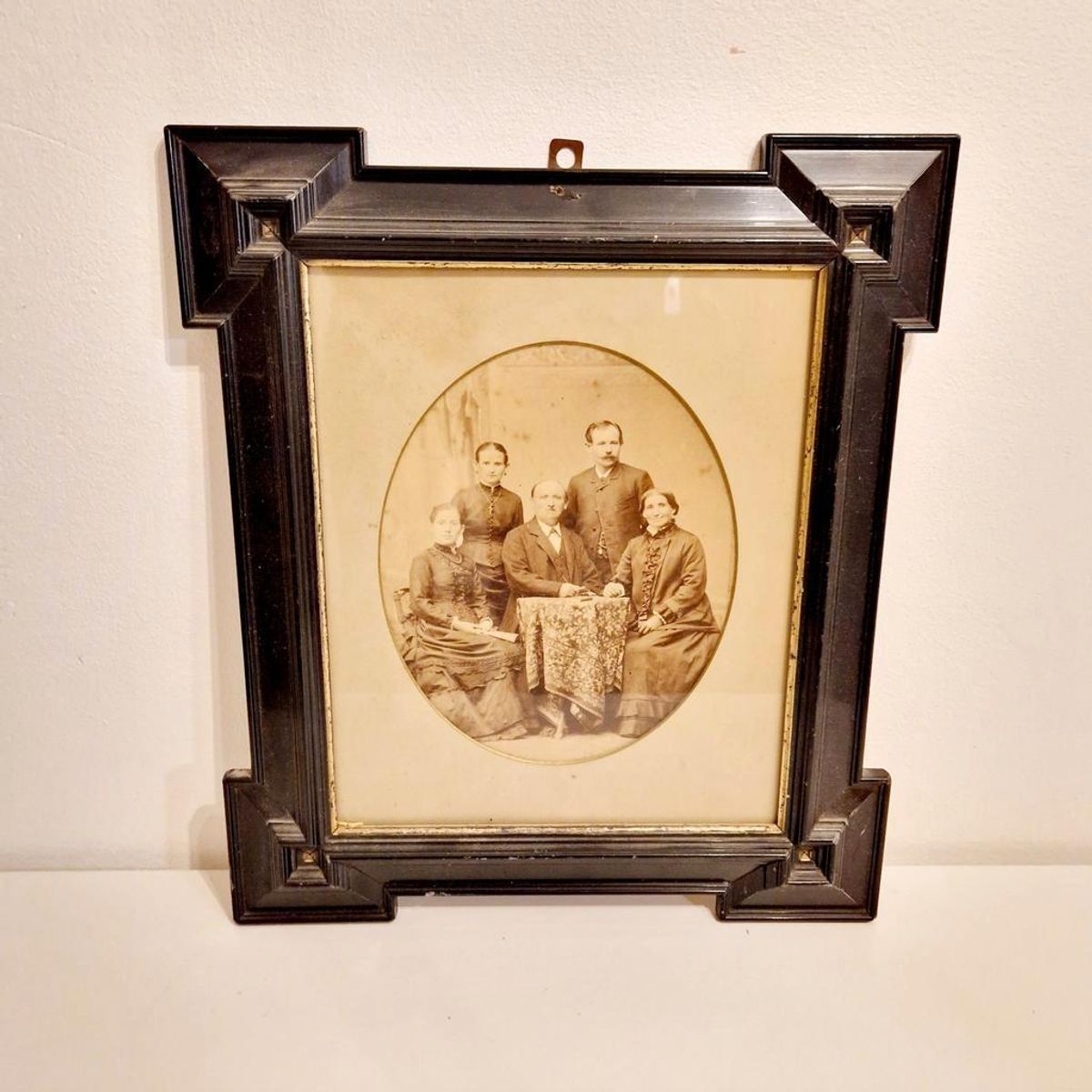 Antieke Lijst 1868 Met Een Familie Foto image 2