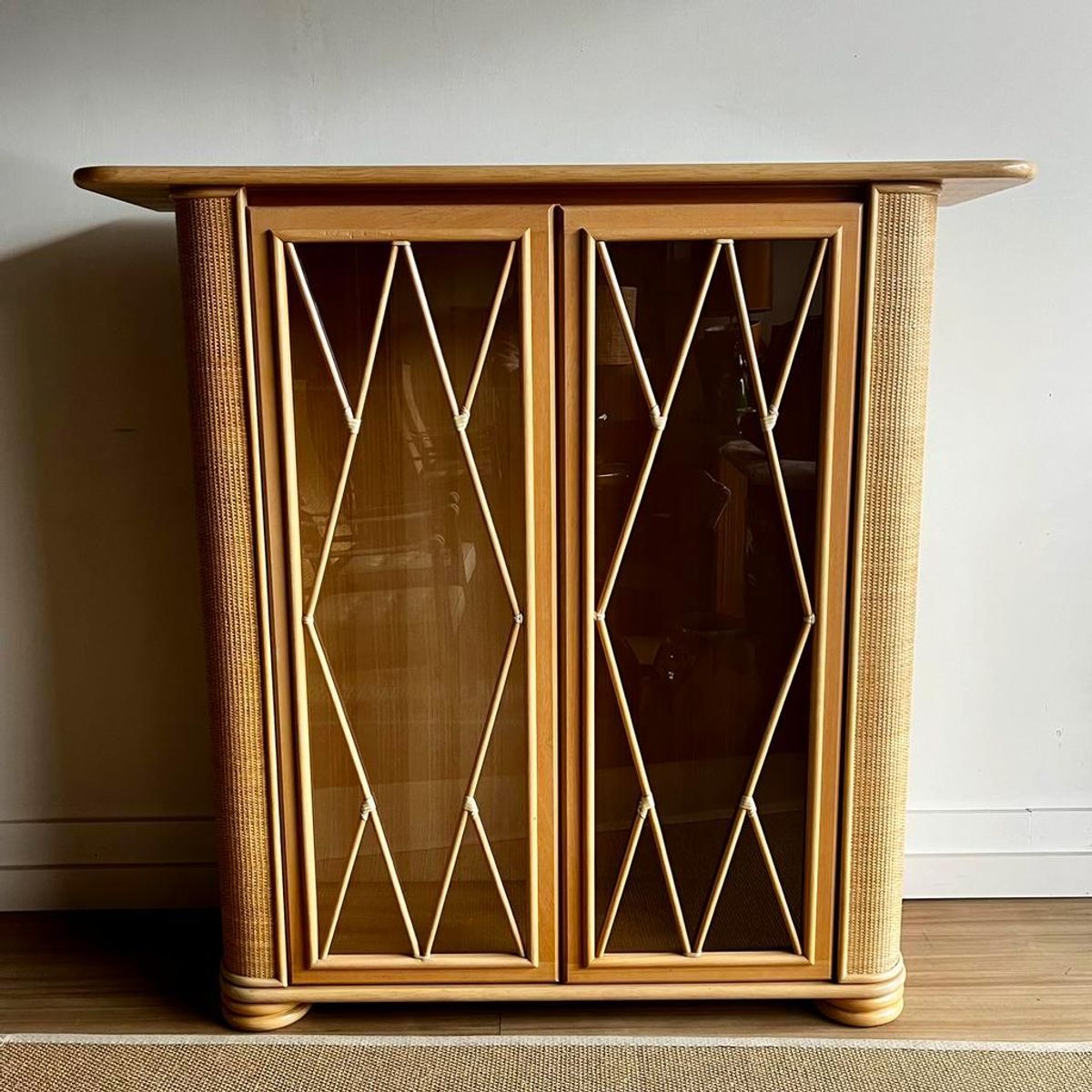 Sale! Roberti Rattan Vitrinekast Rotan Mid Century Vintage image 4