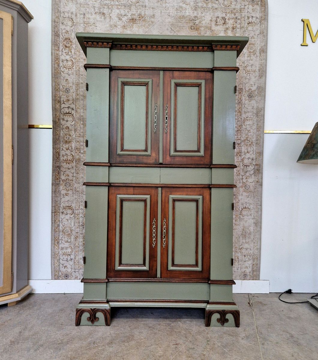 Klassieke Europese Stijl Handbeschilderde Kast, Vintage Buffetkast image 6