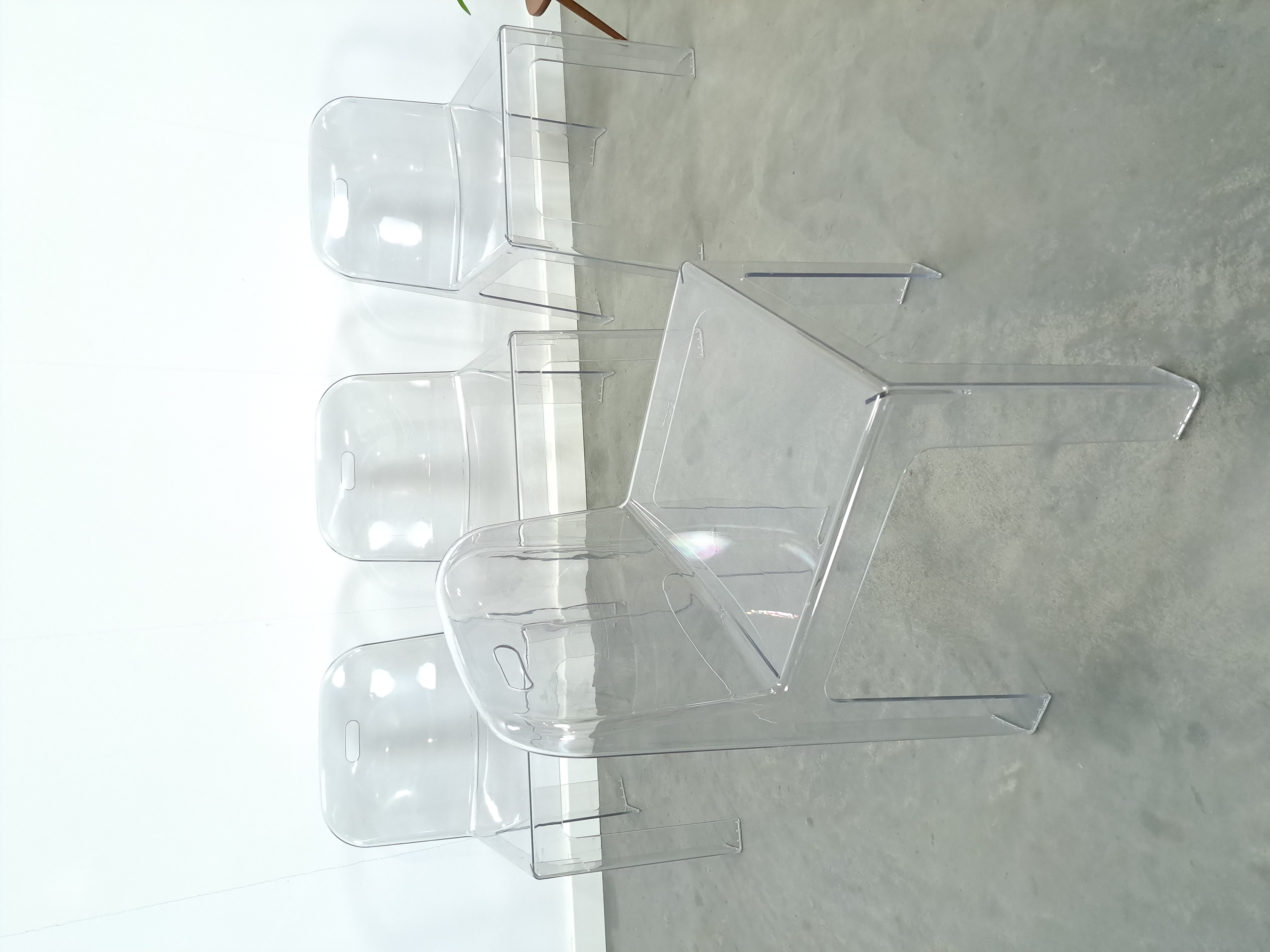 Design Plexiglas Stapelbare Stoelen Trono By Sottsass Associati 2005 Segis Italy image 5
