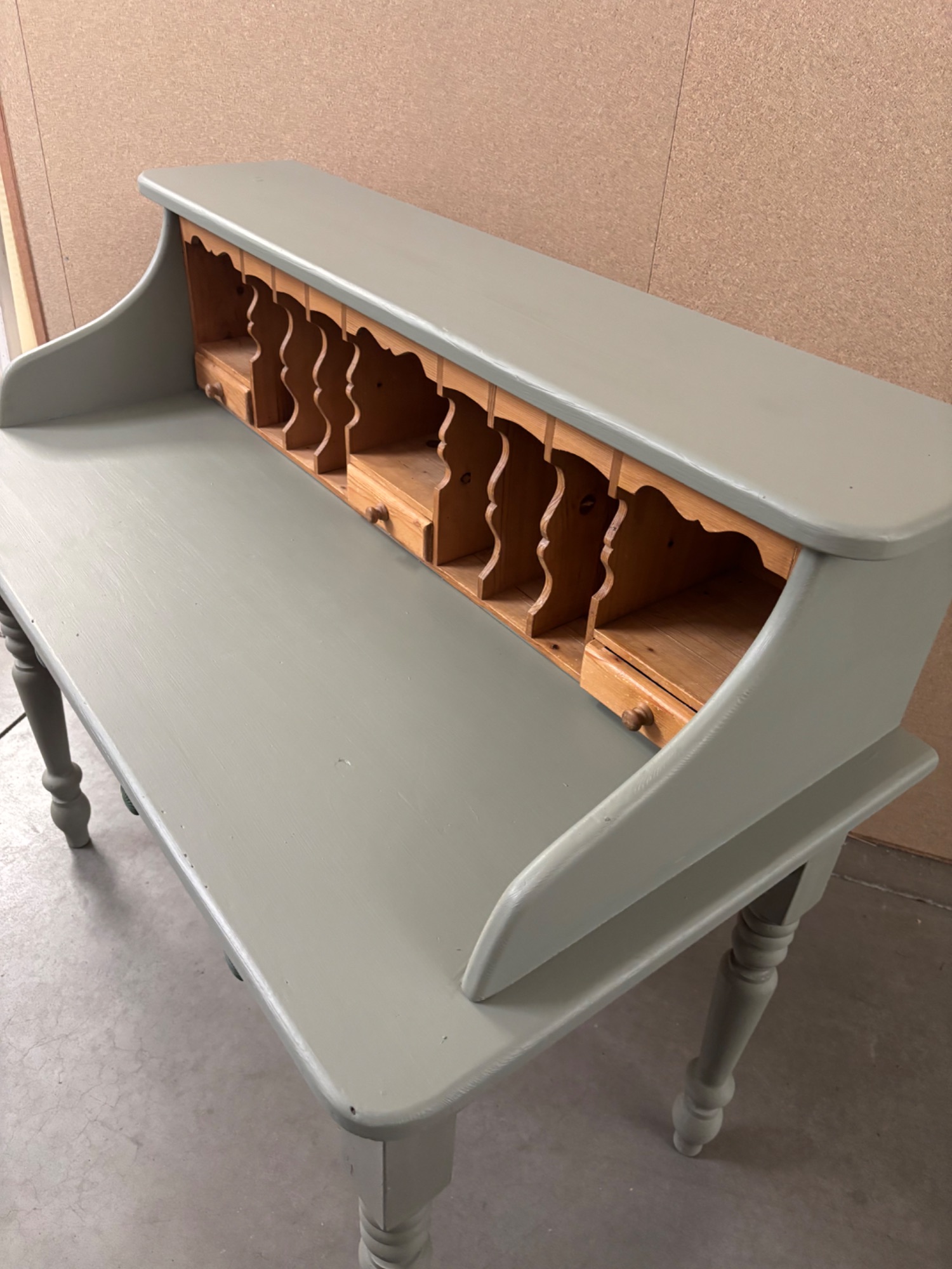 Vintage Brocante Bureau image 8
