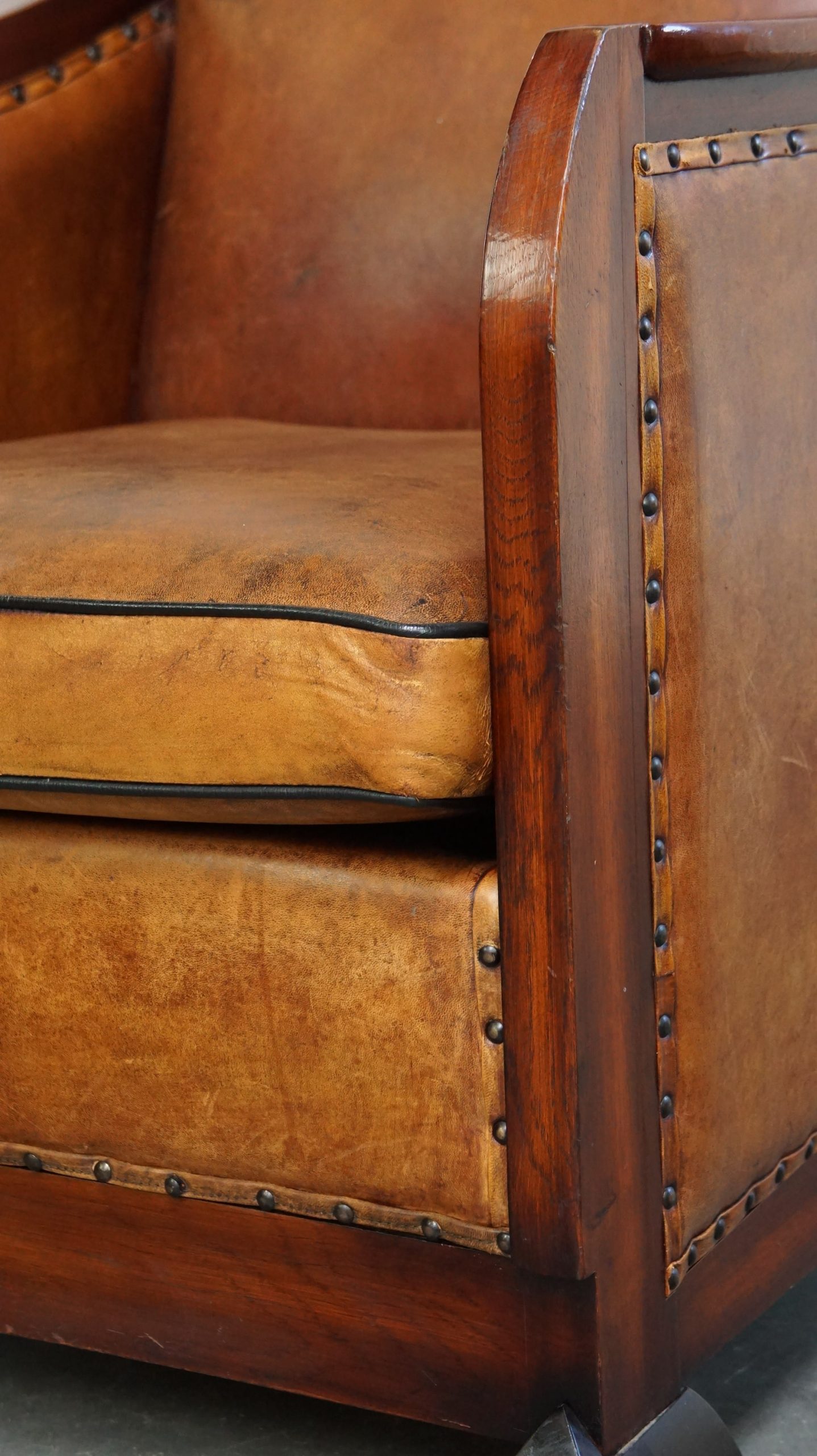Unieke, Statige, Comfortabele Schapenleren Art Deco Design Fauteuil image 12