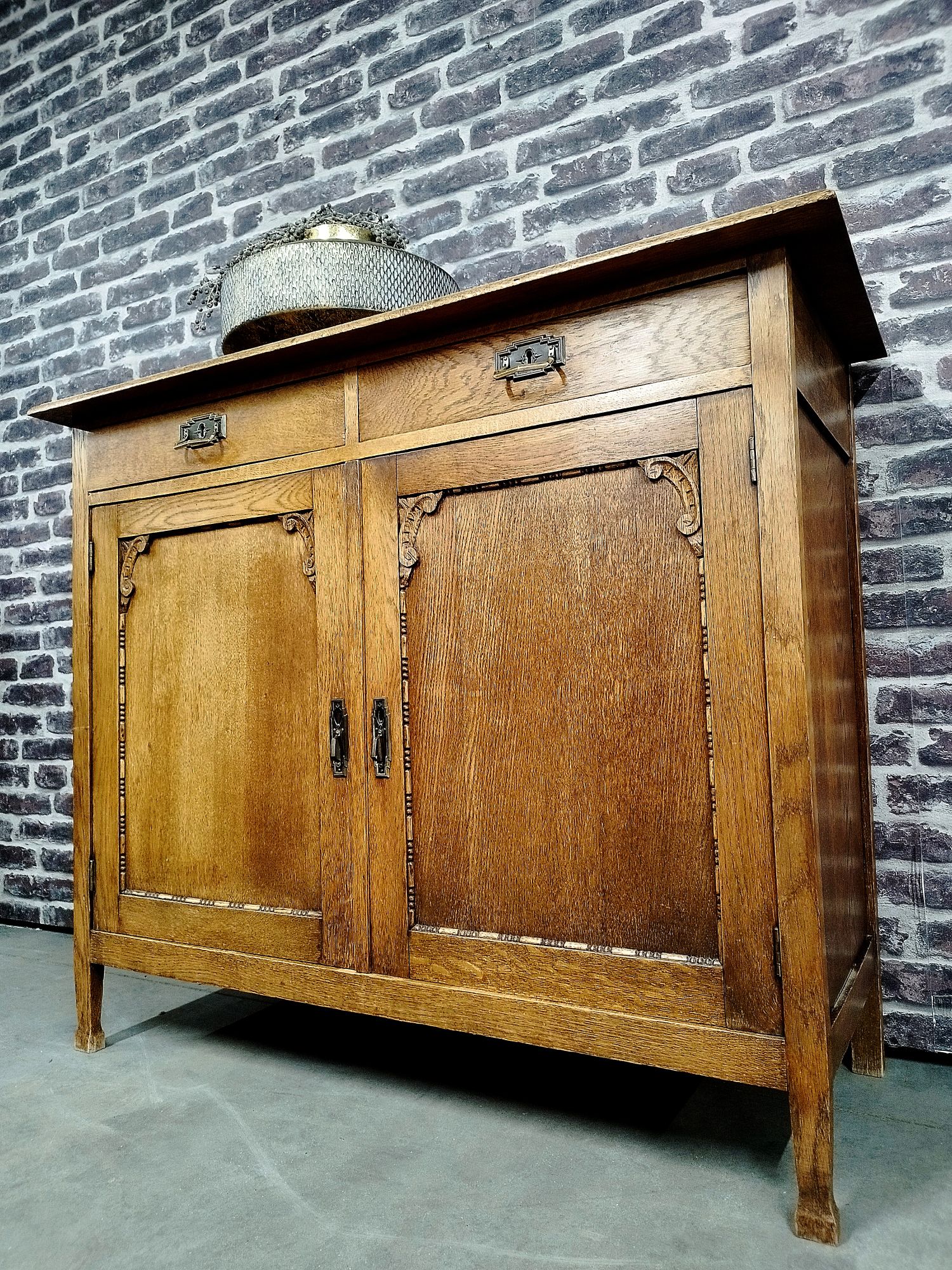 Oud Eiken Dressoir / Meidenkast / Commode / Ladekast image 3