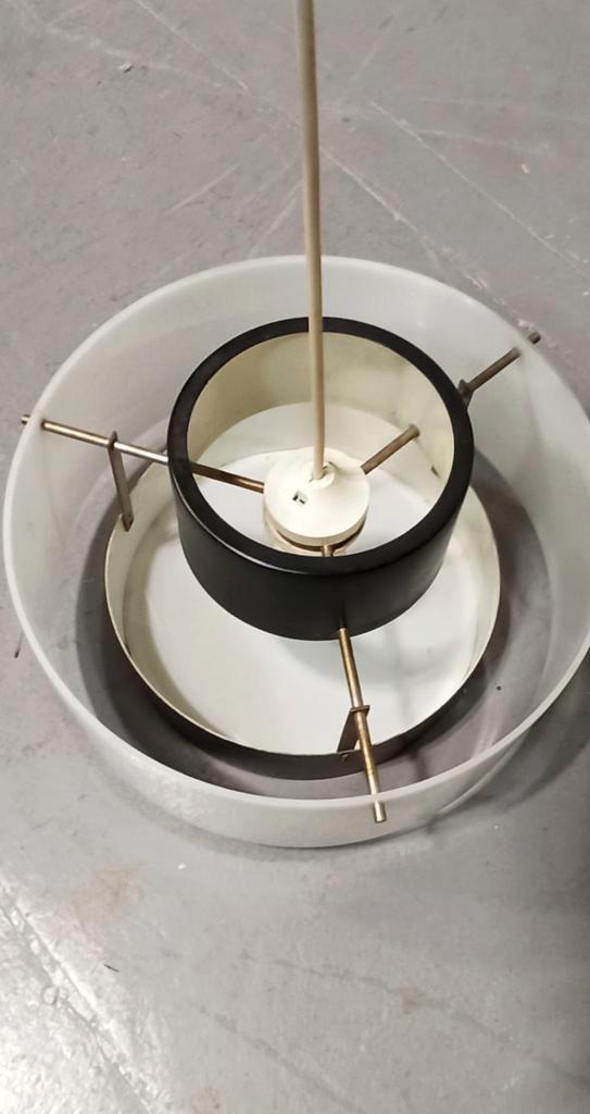 Vintage Mid Century Modern Hanglamp, Wit En Zwart image 11
