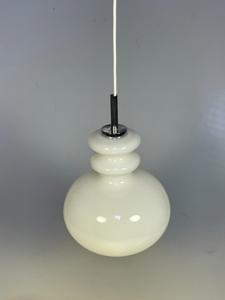Witte Glazen Hanglamp, Peill En Putzler, Duitsland 1960'S image 13
