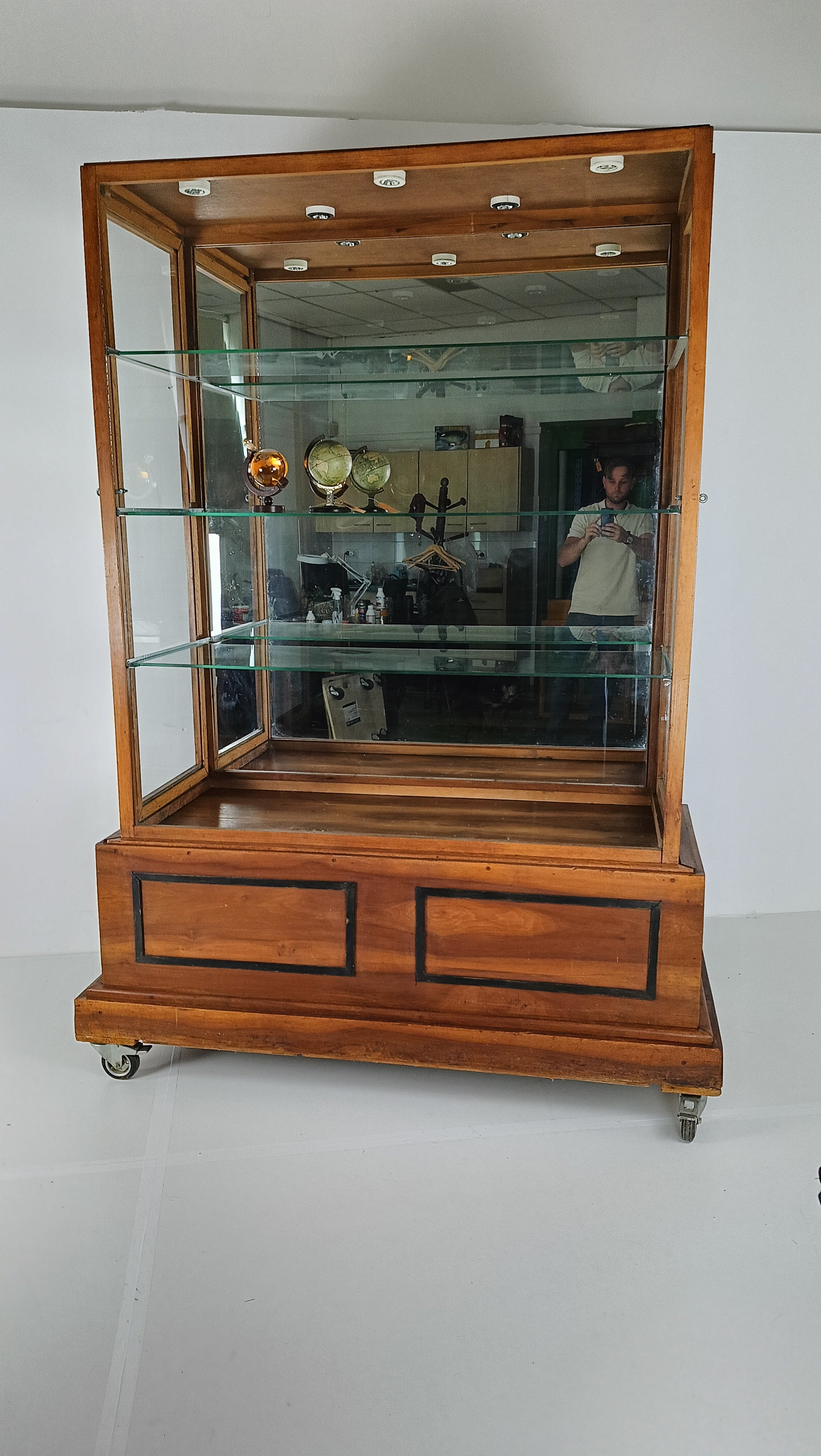 Prachtige Grote Vitrine Kast image 7
