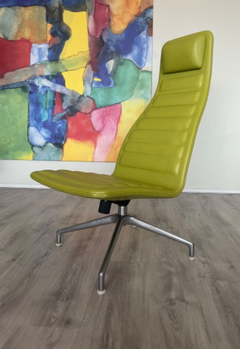Capellini Lotus Attesa High Back Leather Swivel Relax Chair image 16