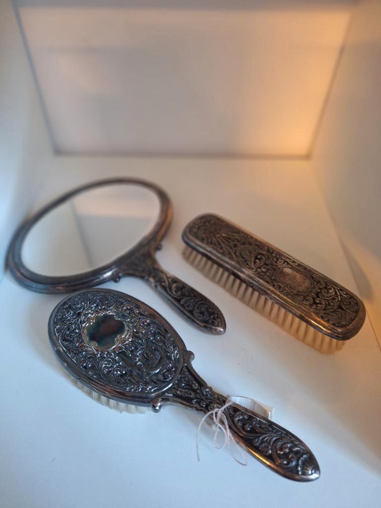 Mooie Vintage Brocante Kaptafel Set Borstel Spiegel, Zilver image 11